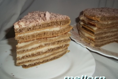Фото к рецепту: Кофейный торт с заварным кремом (на сковороде)