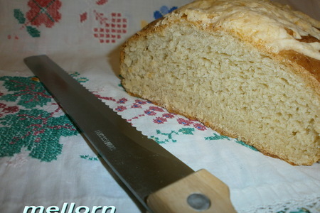 Фото к рецепту: Кукурузно-пшеничный батон с сыром
