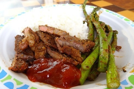 Фото к рецепту: Мясо и спаржа с рисом