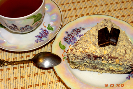 Фото к рецепту: Бисквитное пирожное с шоколадным кремом «обсыпное»