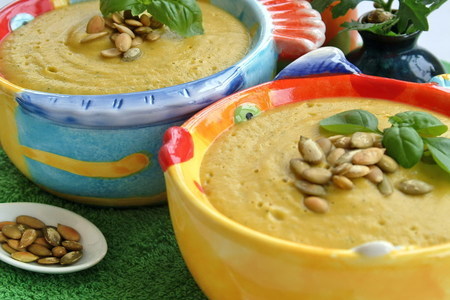 Фото к рецепту: Суп-пюре из тыквы, брокколи, сельдерея