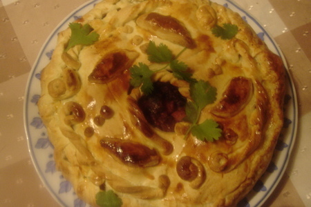 Фото к рецепту: Английский мясной пирог с красной фасолью