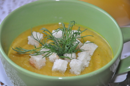 Фото к рецепту: Суп-пюре из шампиньонов и цветной капусты