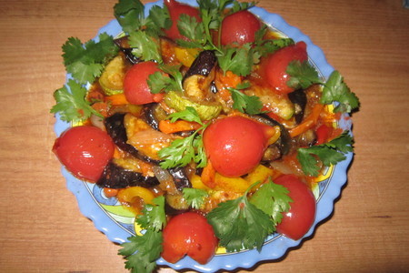 Фото к рецепту: Салат кади-ча с острым соусом