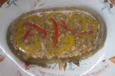 Фото к рецепту: Заливное из куриных окорочков