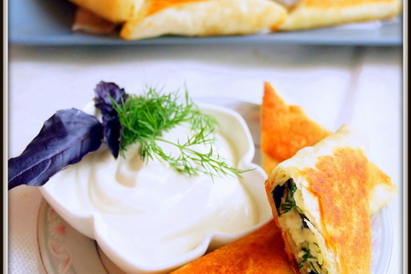 Фото к рецепту: Слоёные пирожки из лаваша с брынзой и картошкой.