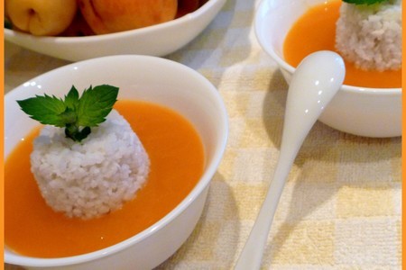 Абрикосовый суп-пюре с кокосовым рисом