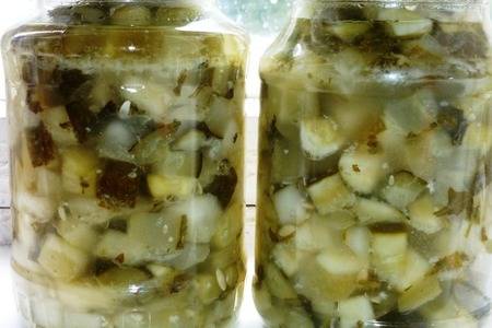 Фото к рецепту: Заготовка из огурцов  для рассольников,солянок,салатов (огурцы любых размеров)