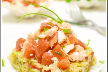 Фото к рецепту: Рисовое соте с овощами, с салатом из запеченной рыбы.