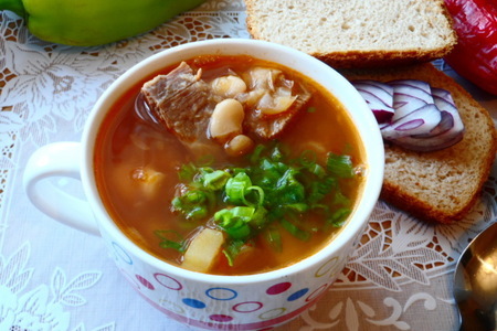 Фото к рецепту: Суп с фасолью,телятиной и печёными овощами.