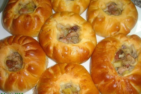 Фото к рецепту: Пирожки с картошкой и мясом