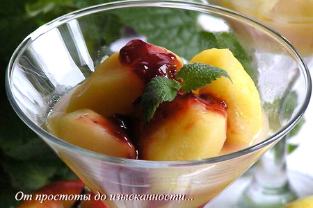 Фото к рецепту: Теплый яблочный десерт с вишневым конфитюром darbo