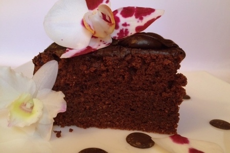 Фото к рецепту: Шоколадный пирог с шоколадной помадкой.