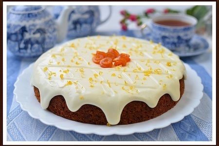 Фото к рецепту: Морковный пирог с лимонным кремом 