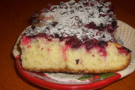 Фото к рецепту: Нарезной ягодный пирог