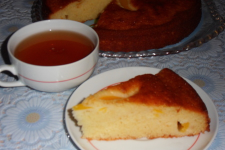 Фото к рецепту: Персиковый пирог к чаю.
