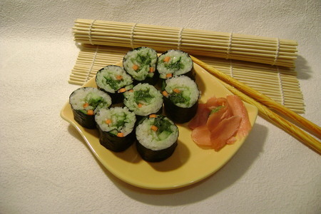 Фото к рецепту: Вегетарианские суши для зайки «нам нет преград!»
