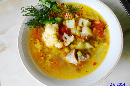 Фото к рецепту: Легкий овощной суп в мультиварке
