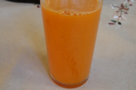 Фото к рецепту: Морковный сок