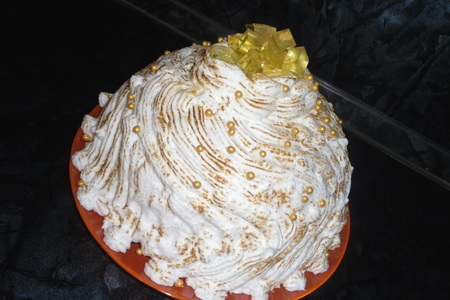Фото к рецепту: Желейный торт "малиновый снег"
