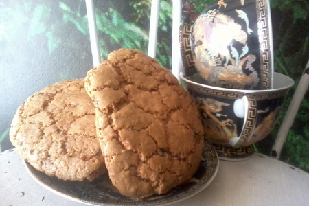 Фото к рецепту: Овсяное печенье с шоколадной крошкой 