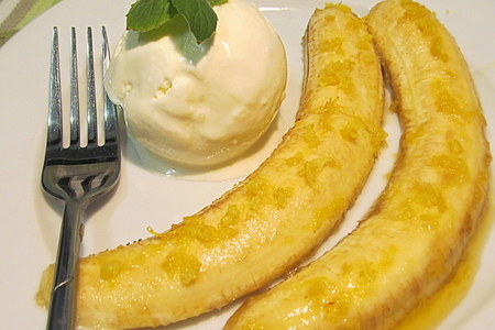 Фото к рецепту: Рисовое мороженое с бананами "фламбе"!