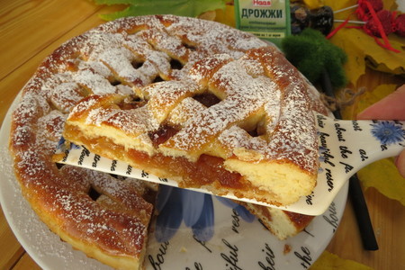 Фото к рецепту: Пирог и пирожки с яблоками из апельсинового дрожжевого теста
