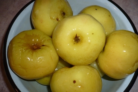 Фото к рецепту: Яблоки моченые