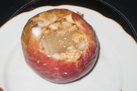 Фото к рецепту: Яблоко печеное "не детское"