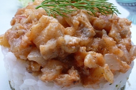 Фото к рецепту: Рыбное филе с ореховым соусом за 25 минут