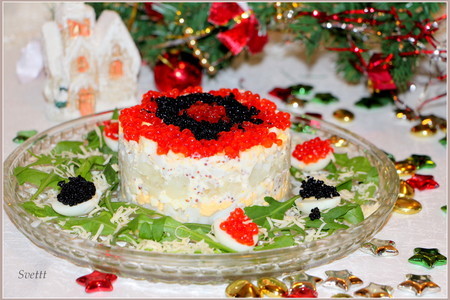 Салат с кальмарами "празднично-новогодний"