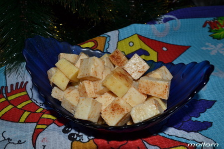 Фото к рецепту: Сыр в остро-медовом маринаде