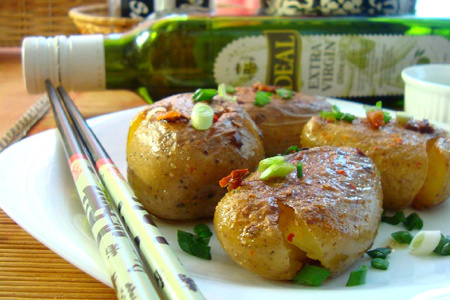 Жаренный картофель с перцем и солью (сянцзань цзяоянь сяо тудоу)