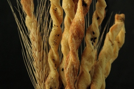 Фото к рецепту: Гриссини. итальянские хлебные палочки