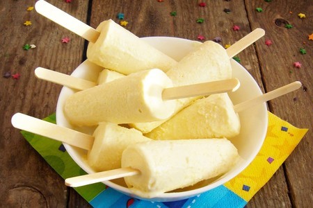 Детское мороженое с персиком