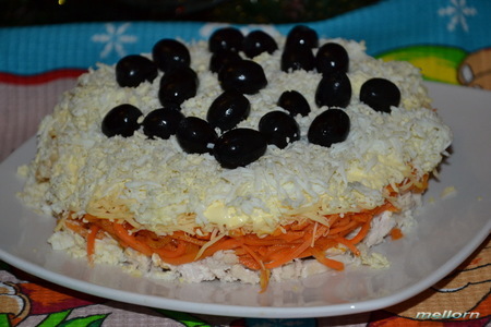 Салат с морковью по-корейски, куриным филе и сыром