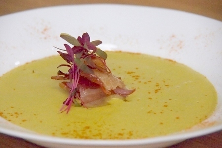 Фото к рецепту: Овощной суп-пюре с беконом