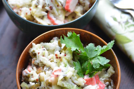 Фото к рецепту: Салат с морской капустой и киноа