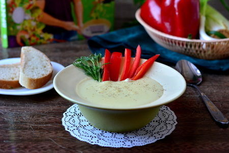 Фото к рецепту: Крем-суп из сельдерея