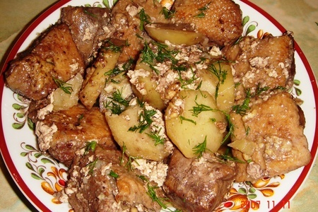 Фото к рецепту: Утиные грудки с картофелем