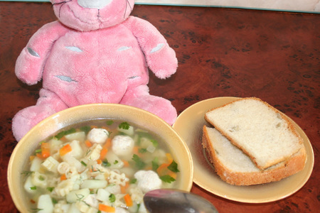 Фото к рецепту: Суп с фрикадельками для капризули