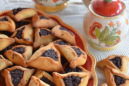 Фото к рецепту:  гоменташи или "уши амана" - еврейское национальное печенье