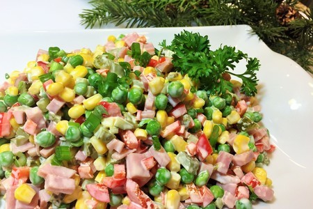 Фото к рецепту: Салат новогодний круиз. вкусный, яркий и бюджетный!