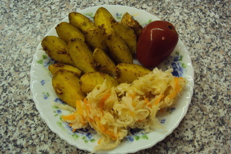Фото к рецепту: Картофель по-деревенски в духовке