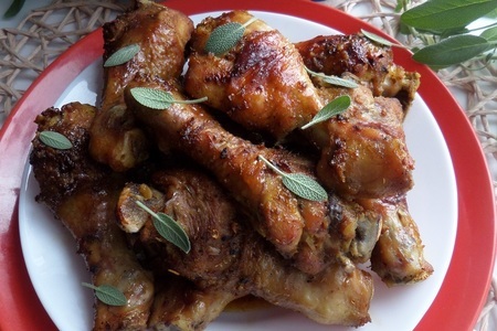 Фото к рецепту: Запеченные куриные голени "ароматные"