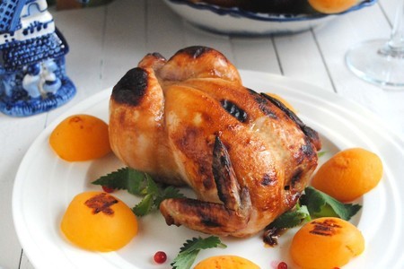 Сочный цыпленок, запеченный с абрикосами, в горчично-медовой глазури