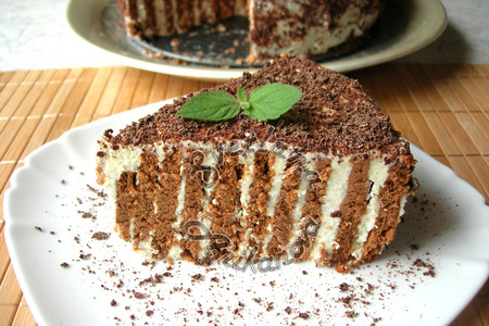 Фото к рецепту: Полосатый торт без выпечки
