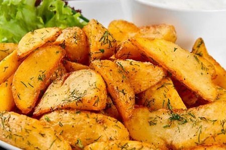Фото к рецепту: Картошка по деревенски! отличный гарнир к любому блюду. просто и вкусно.