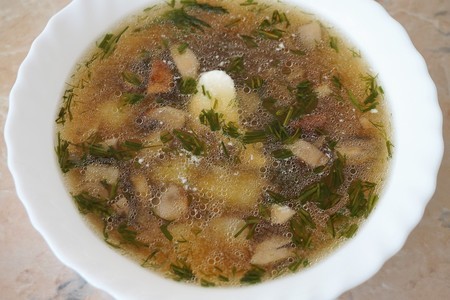 Фото к рецепту: Суп с шампиньонами без мяса