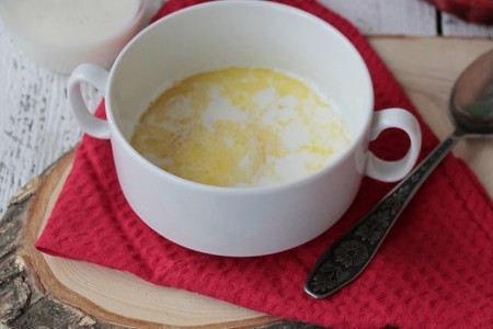 Фото к рецепту: Молочный суп с домашней лапшой "привет из детства!"
